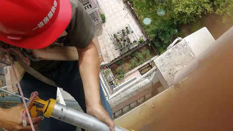 钢结构屋面聚氨酯保温板选型，这三点比厚度更关键
